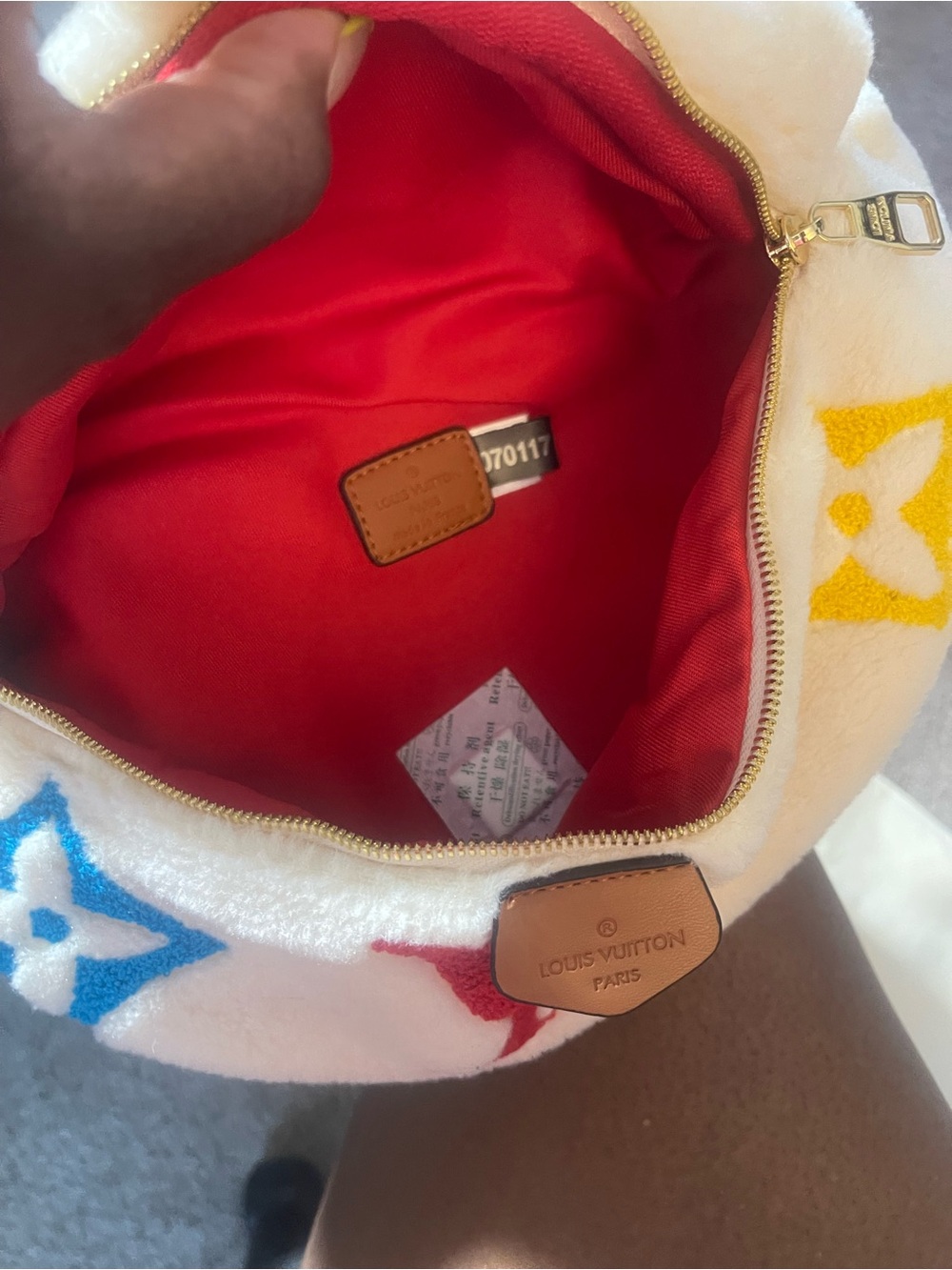 Fur BumBag - Picture 4 of 9
